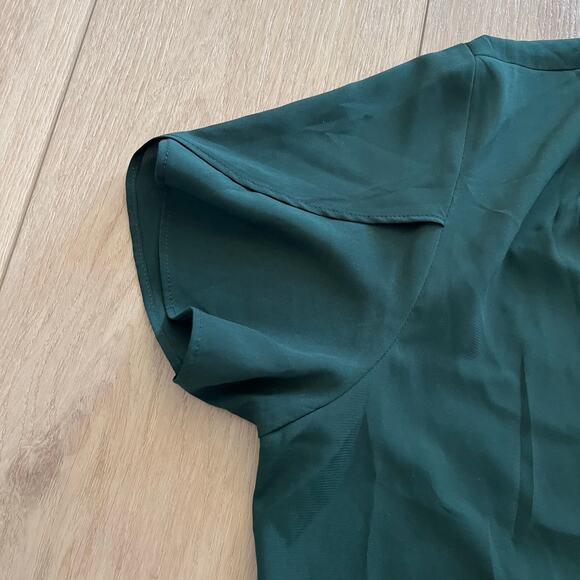 Calvin Klein Women’s Hunter Green Tulip Sleeve Blouse Sz XL - Picture 4 of 7